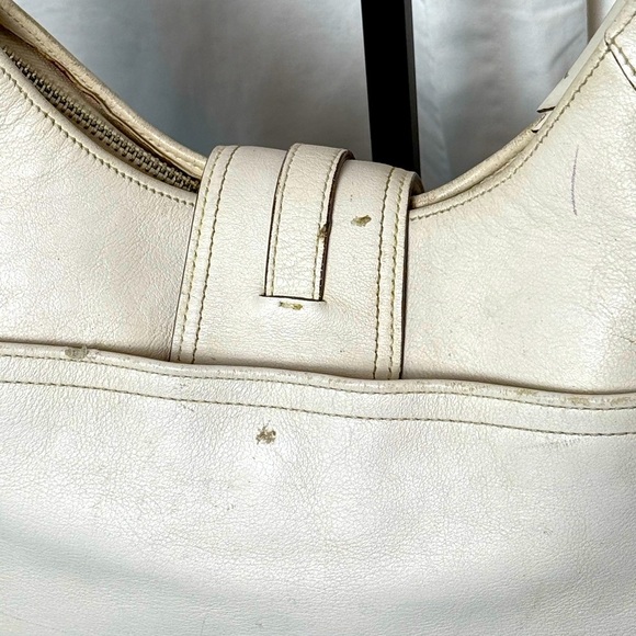 Coach 2005 Leather Hamptons Hobo Shoulder Bag in Bone, VGUC For Age Minor Flaws - Picture 4 of 11